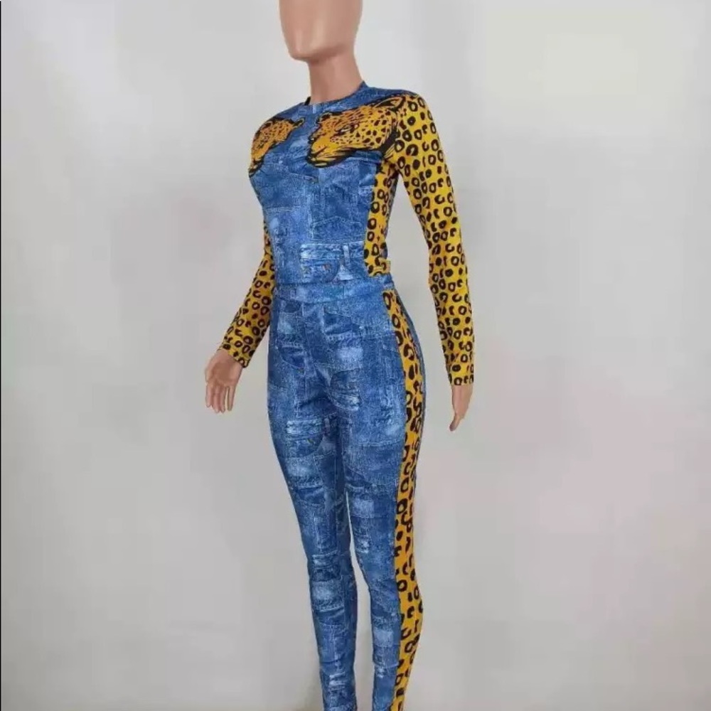 Cheetah print 2 piece pants set